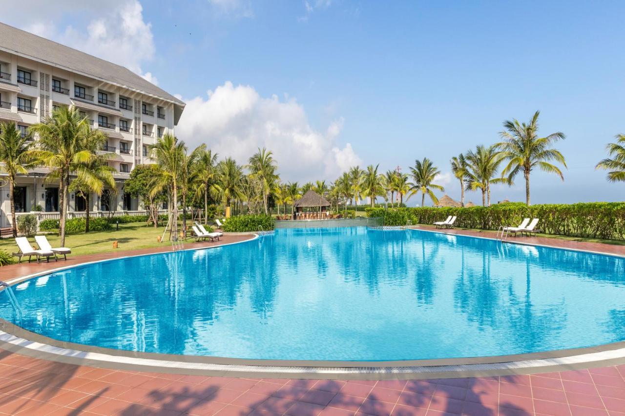 Melia Vinpearl Cua Hoi Beach Resort Cửa Lò Extérieur photo