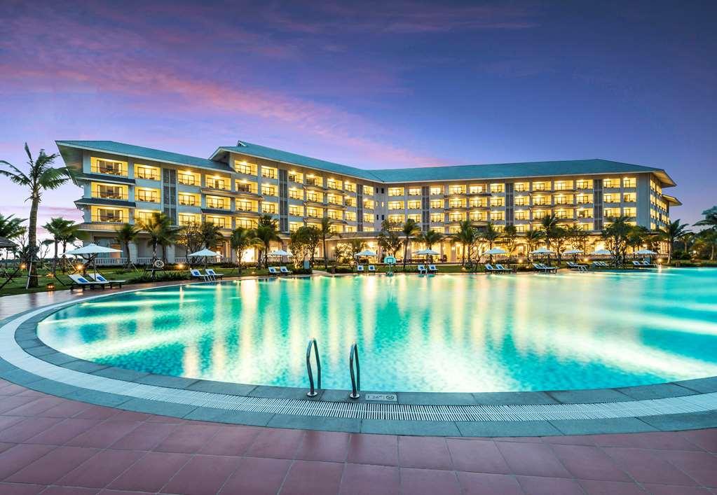 Melia Vinpearl Cua Hoi Beach Resort Cửa Lò Extérieur photo