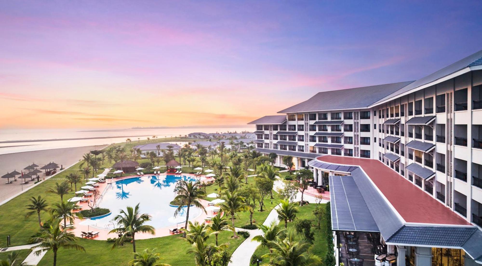 Melia Vinpearl Cua Hoi Beach Resort Cửa Lò Extérieur photo